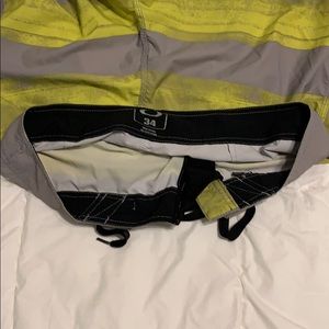 Oakley Swim - Oakley board shorts size 34 Oakley Swim - Oakley board shorts size 34